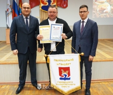 Честь и хвала труженикам села!