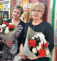 Мастерицы «Параскевы» В.А. Петрова и Л.В. Лохова на закрытии выставки