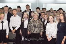 На общешкольном мероприятии «Классная встреча» с директором школы  Н.А. Тамаровой 