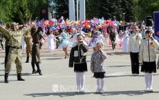 Победу празднует страна