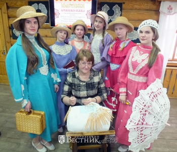 Г.А. Котова и детский театр моды «Зоренька»