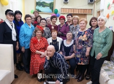 Отдыхающие ОДП г. Заволжья ЦСОГПВИИ (Л.С. Жданова – крайняя слева)