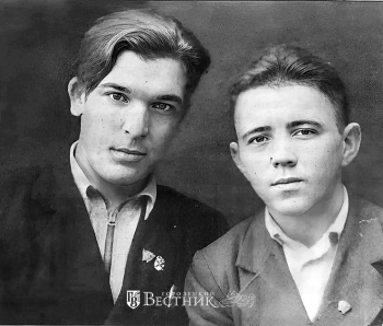 Василий Грунин (слева) с товарищем